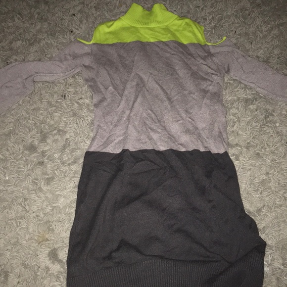 Winter dress,open shoulders and size medium - Picture 1 of 1